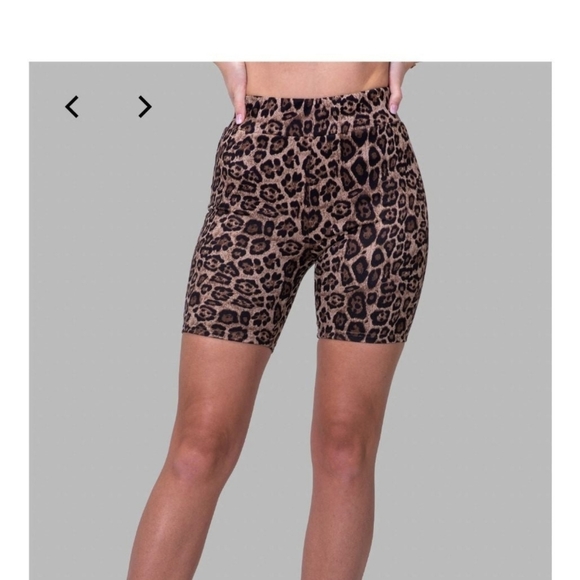 Janae Biker Shorts from ByEgreis - Picture 3 of 4